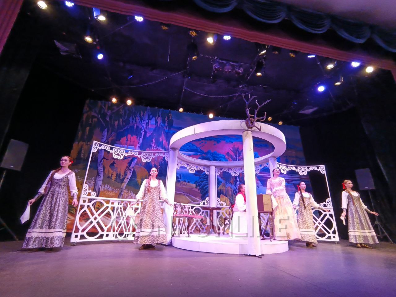 В Донецкой муздраме прошла премьера спектакля «Так не бывает!» В Донецкой муздраме прошла премьера спектакля «Так не бывает!»