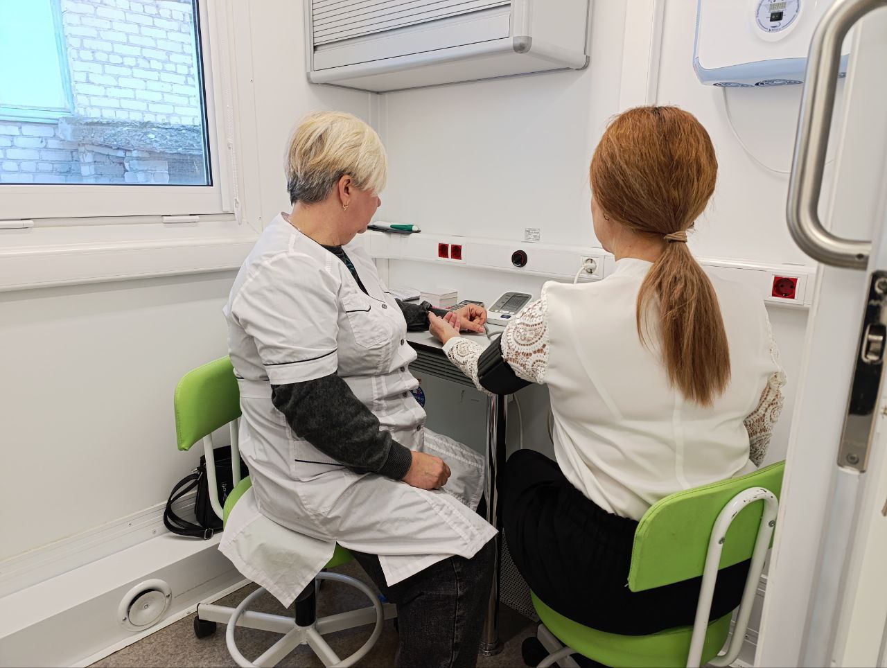 Мобильный комплекс «Автопоезд «Здоровье» продолжает свою работу в ЦГБ г. Шахтерск Мобильный комплекс «Автопоезд «Здоровье» продолжает свою работу в ЦГБ г. Шахтерск