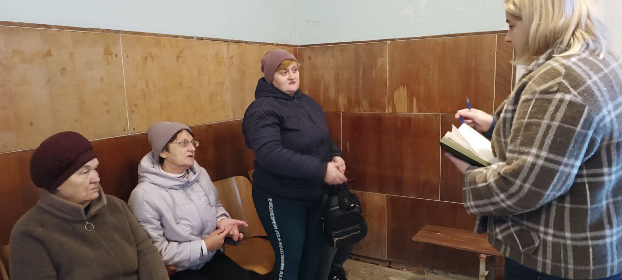 Сегодня, состоялась встреча управляющего делами Администрации Тельмановского округа  с жителями села Кузнецово-Михайловка, где были рассмотрены вопросы: