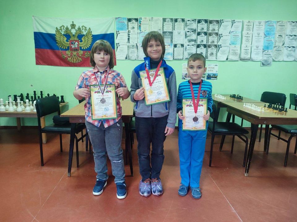 Сегодня в ШШК «Интеллект» состоялся Чемпионат города по шахматам блиц среди школьников Сегодня в ШШК «Интеллект» состоялся Чемпионат города по шахматам блиц среди школьников