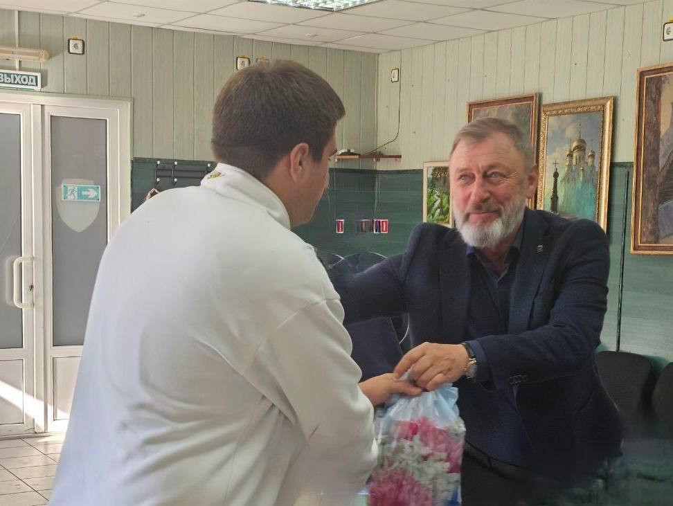 В День тренера глава Мангушского округа поздравил спортсменов с праздником В День тренера глава Мангушского округа поздравил спортсменов с праздником