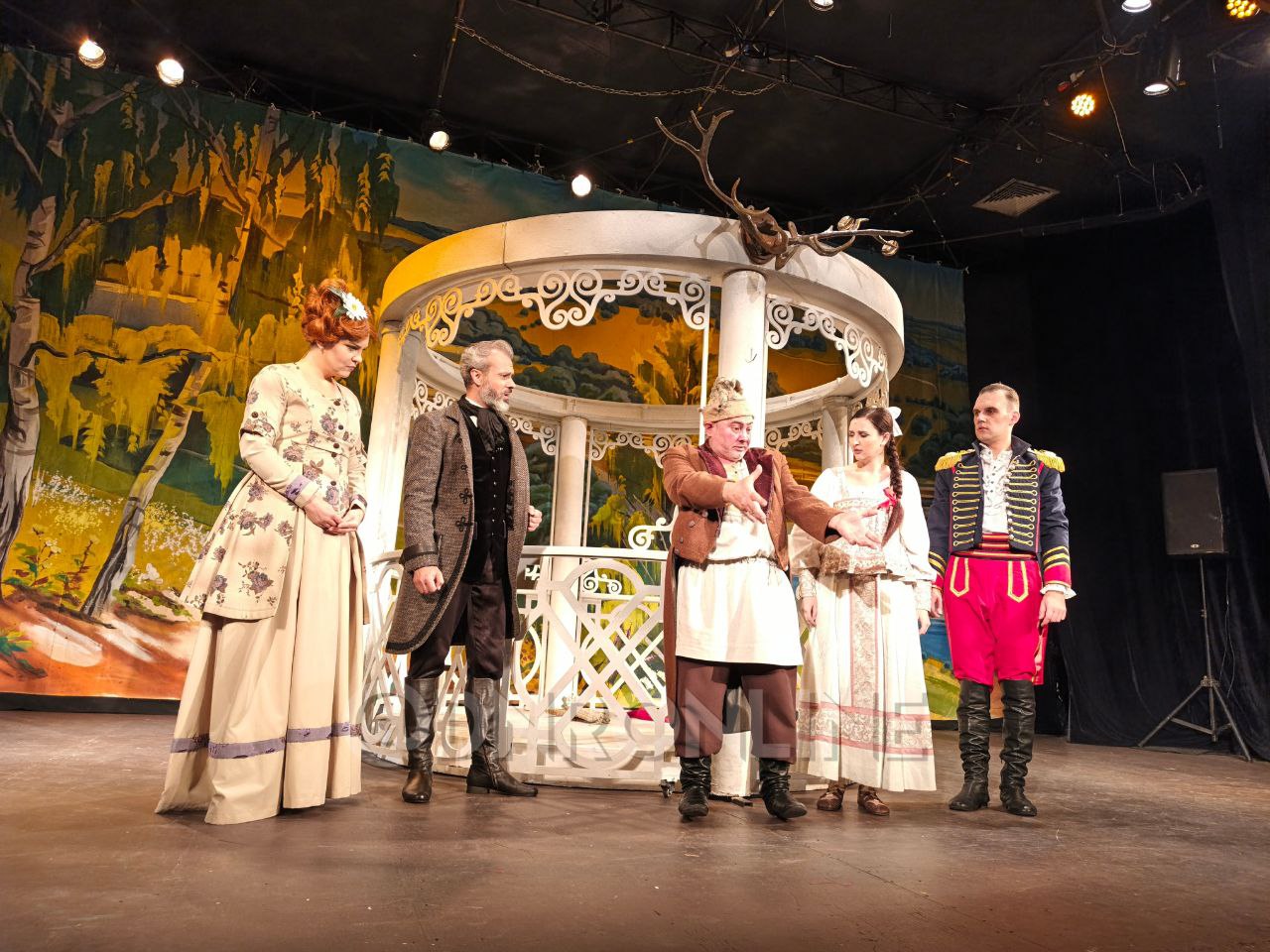 В Донецкой муздраме прошла премьера спектакля «Так не бывает!» В Донецкой муздраме прошла премьера спектакля «Так не бывает!»