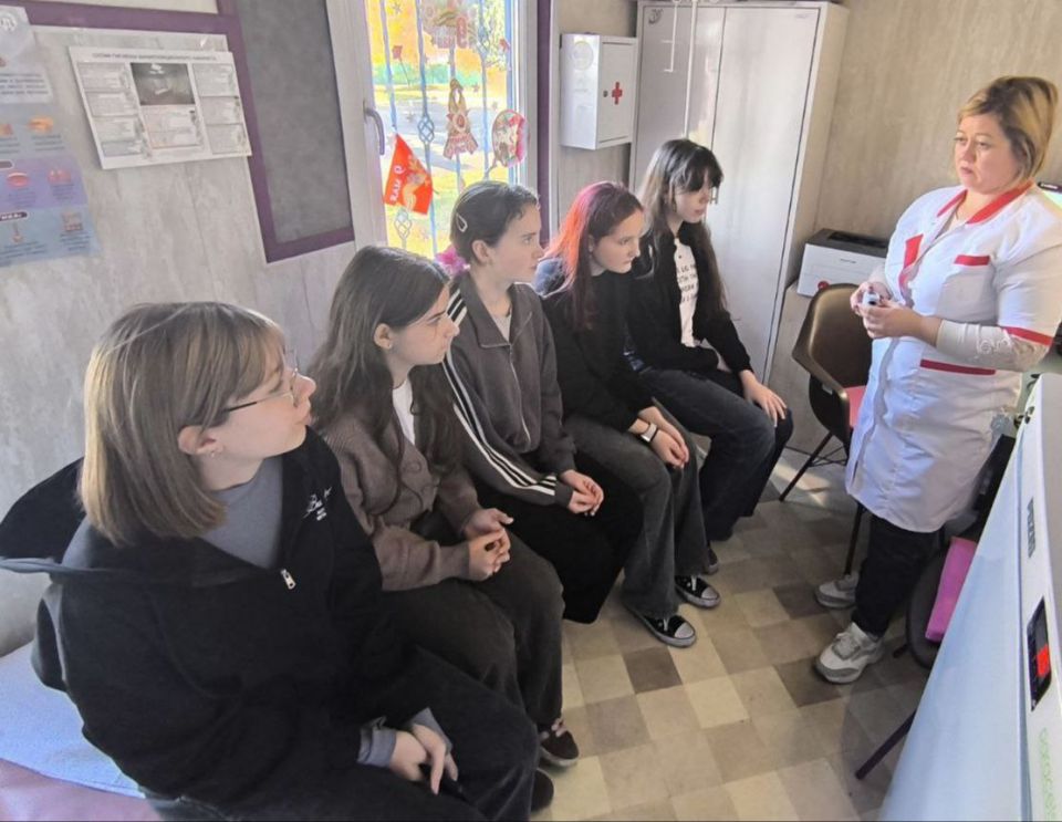 В рамках регионального проекта "Ура Каникулы!" "Профориентационные каникулы" Республиканской акции " Учиться в Донбассе " учащиеся 8-9 классов "Мичуринской школы Тельмановского муниципального округа " посетили Мичуринский...