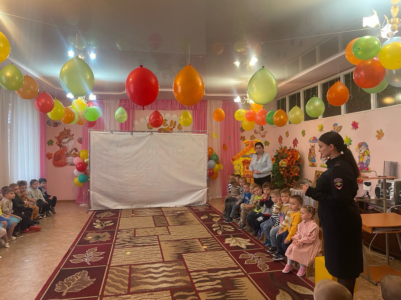 Сотрудники Госавтоинспекции провели профилактические беседы с дошкольниками