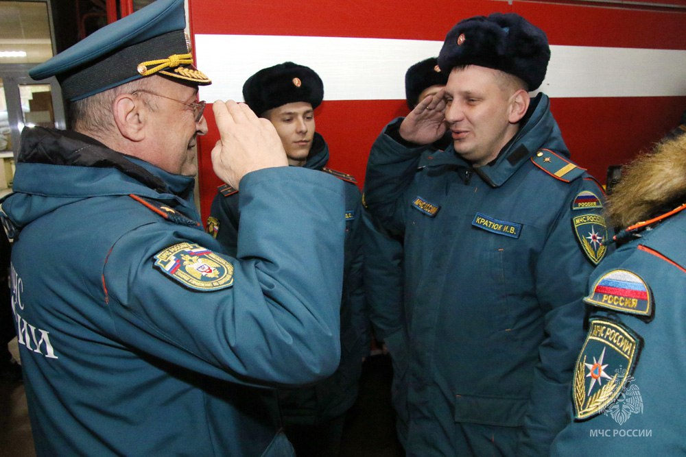 Символ мужества и чести: донецкий пожарный получил госнаграду Символ мужества и чести: донецкий пожарный получил госнаграду