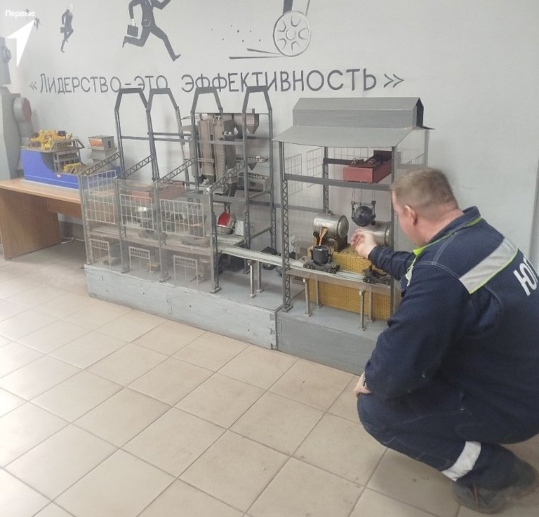 Выбираем профессию. Благодаря Коваленко Александру Геннадьевичу — депутату Енакиевского городского совета, управляющего филиалом № 2 ЕМЗ ООО «ЮГМК ДОНЕЦК», Первые из индустриально-металлургического техникума в рамках проекта...