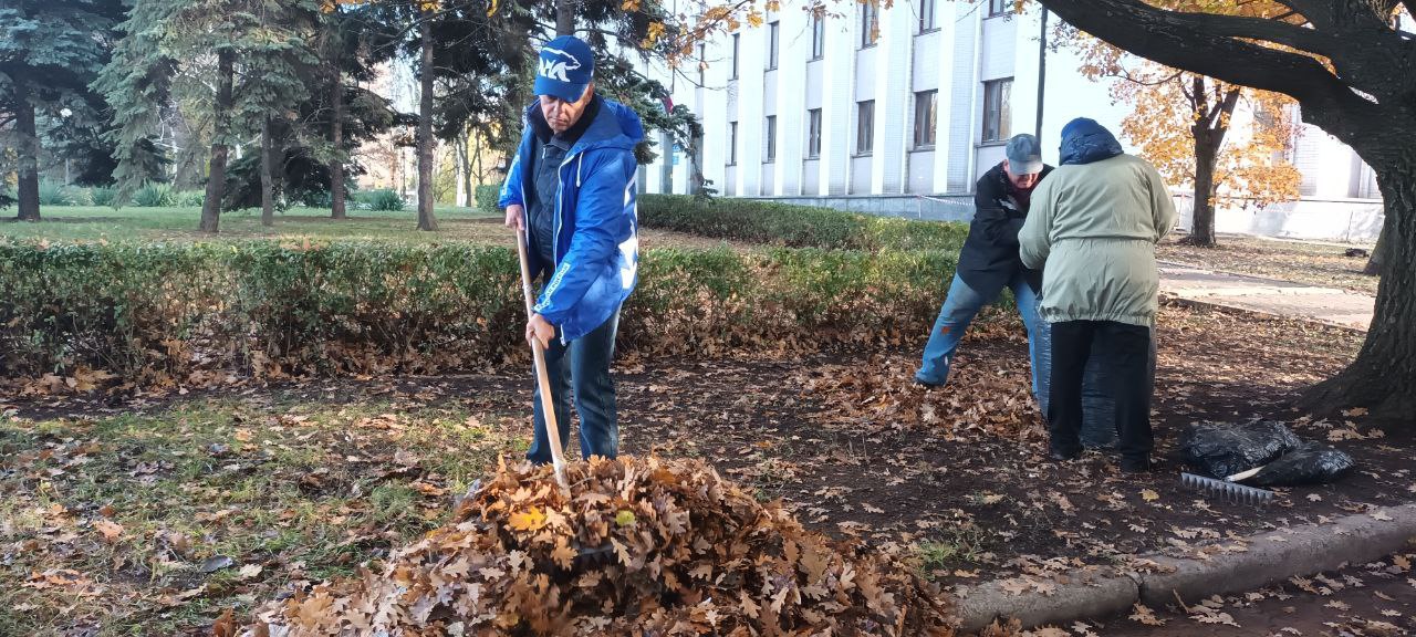 Елена Синецкая: Сегодня, 30 октября, в рамках проекта «Городская среда», реализуемого Всероссийской Политической Партией «Единая Россия», сотрудники Управы Калининского внутригородского района Администрации городского округа... Елена Синецкая: Сегодня, 30 октября, в рамках проекта «Городская среда», реализуемого Всероссийской Политической Партией «Единая Россия», сотрудники Управы Калининского внутригородского района Администрации городского округа...