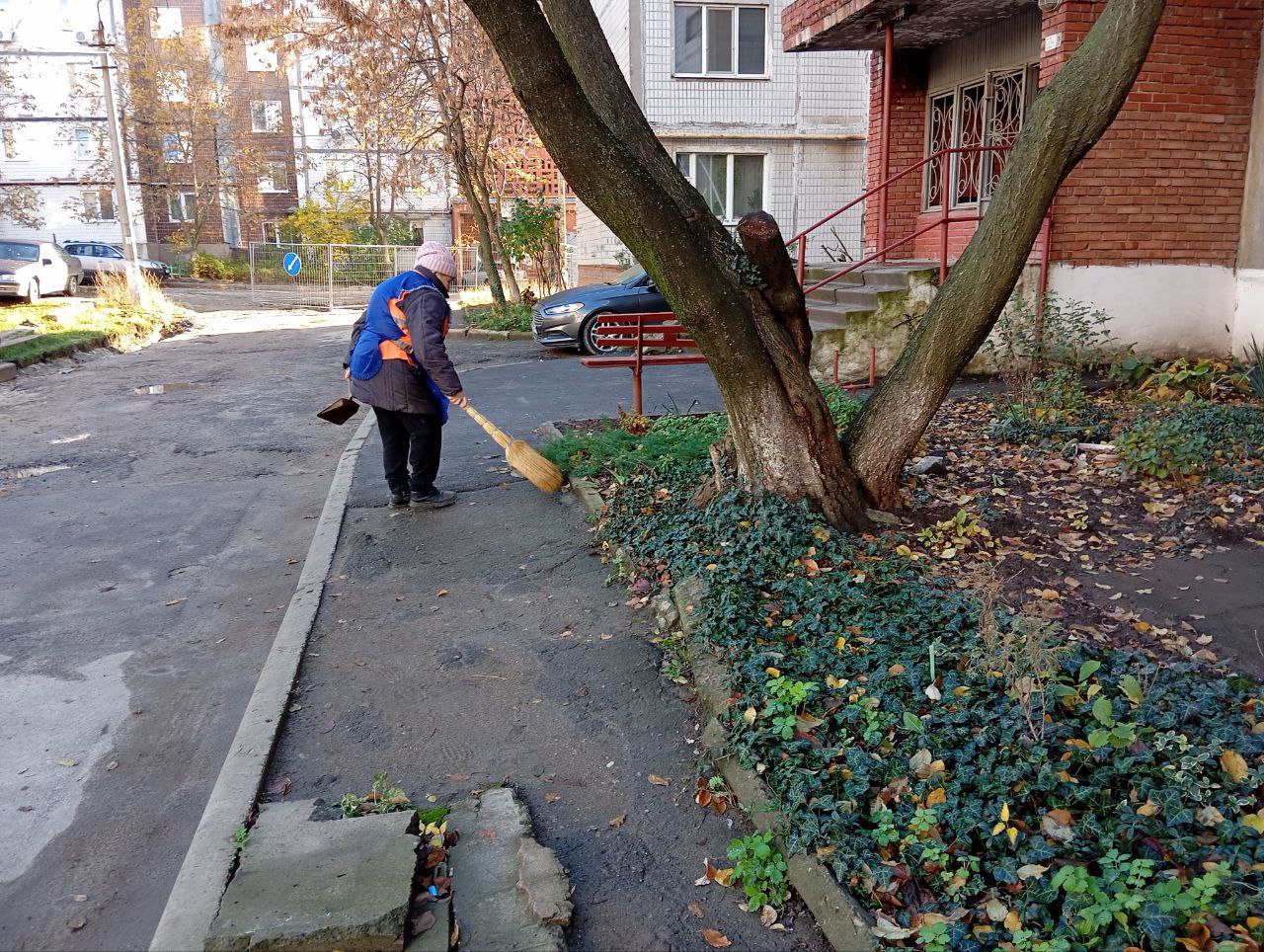 Сегодня, 30 октября 2025 года, в рамках проекта «Городская среда», реализуемого Единой Россией , работники предприятий Кировского района приняли участие в традиционной экологической акции «Чистый четверг» Сегодня, 30 октября 2025 года, в рамках проекта «Городская среда», реализуемого Единой Россией , работники предприятий Кировского района приняли участие в традиционной экологической акции «Чистый четверг»