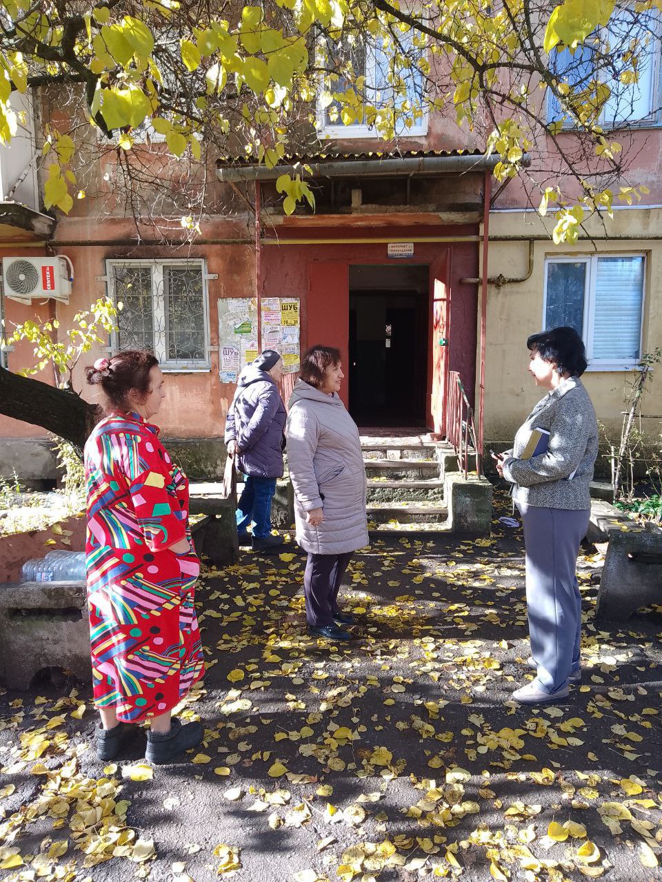 Валентина Харлашка: 29 октября, в составе мониторинговой группы проконтролировала качество подачи тепла жителям квартала Химик в Кировском районе Макеевки Валентина Харлашка: 29 октября, в составе мониторинговой группы проконтролировала качество подачи тепла жителям квартала Химик в Кировском районе Макеевки