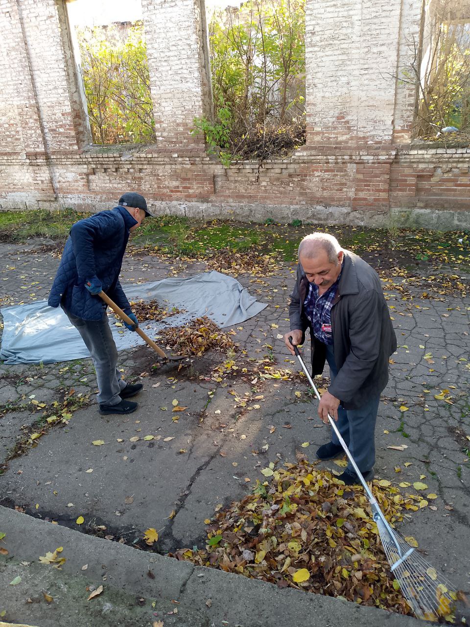 30 октября, в рамках партийного проекта Единой России "Городская среда", а также традиционной экологической акции «Чистый четверг» жители населенных пунктов Тельмановского округа приняли участие в наведении чистоты и порядка 30 октября, в рамках партийного проекта Единой России "Городская среда", а также традиционной экологической акции «Чистый четверг» жители населенных пунктов Тельмановского округа приняли участие в наведении чистоты и порядка