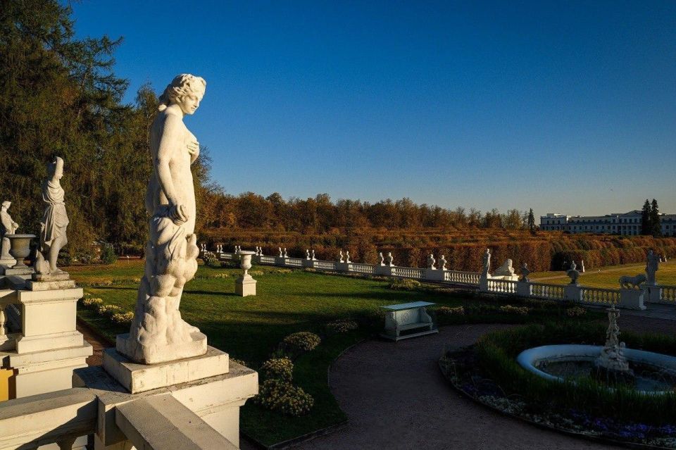 Юные художники из Макеевки посетили музей-заповедник «Архангельское» в Московской области Юные художники из Макеевки посетили музей-заповедник «Архангельское» в Московской области