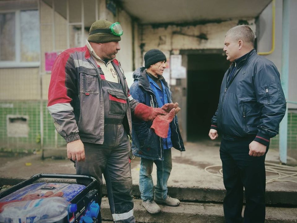 Юрий Атаманов: В составе мониторинговой группы проверил обеспечение теплом многоквартирного дома по улице Нижнекурганская в Буденновском районе нашего города Юрий Атаманов: В составе мониторинговой группы проверил обеспечение теплом многоквартирного дома по улице Нижнекурганская в Буденновском районе нашего города