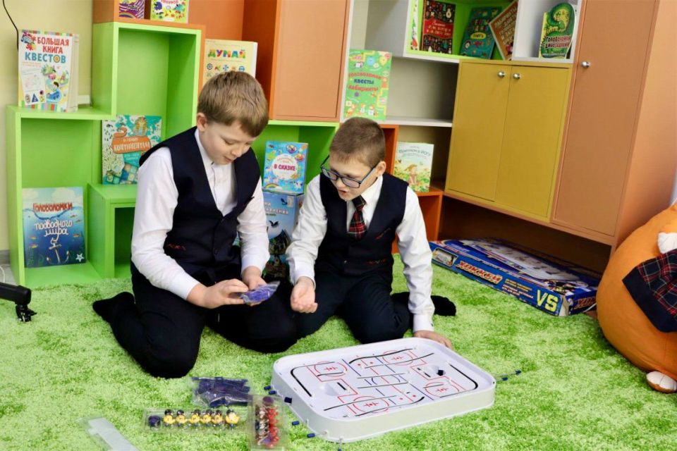 Кирилл Макаров: Первая в Республике детская модельная библиотека открылась в Енакиево Кирилл Макаров: Первая в Республике детская модельная библиотека открылась в Енакиево