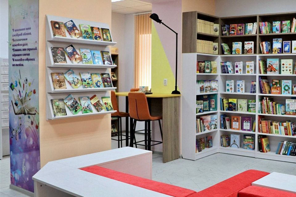 Кирилл Макаров: Первая в Республике детская модельная библиотека открылась в Енакиево Кирилл Макаров: Первая в Республике детская модельная библиотека открылась в Енакиево