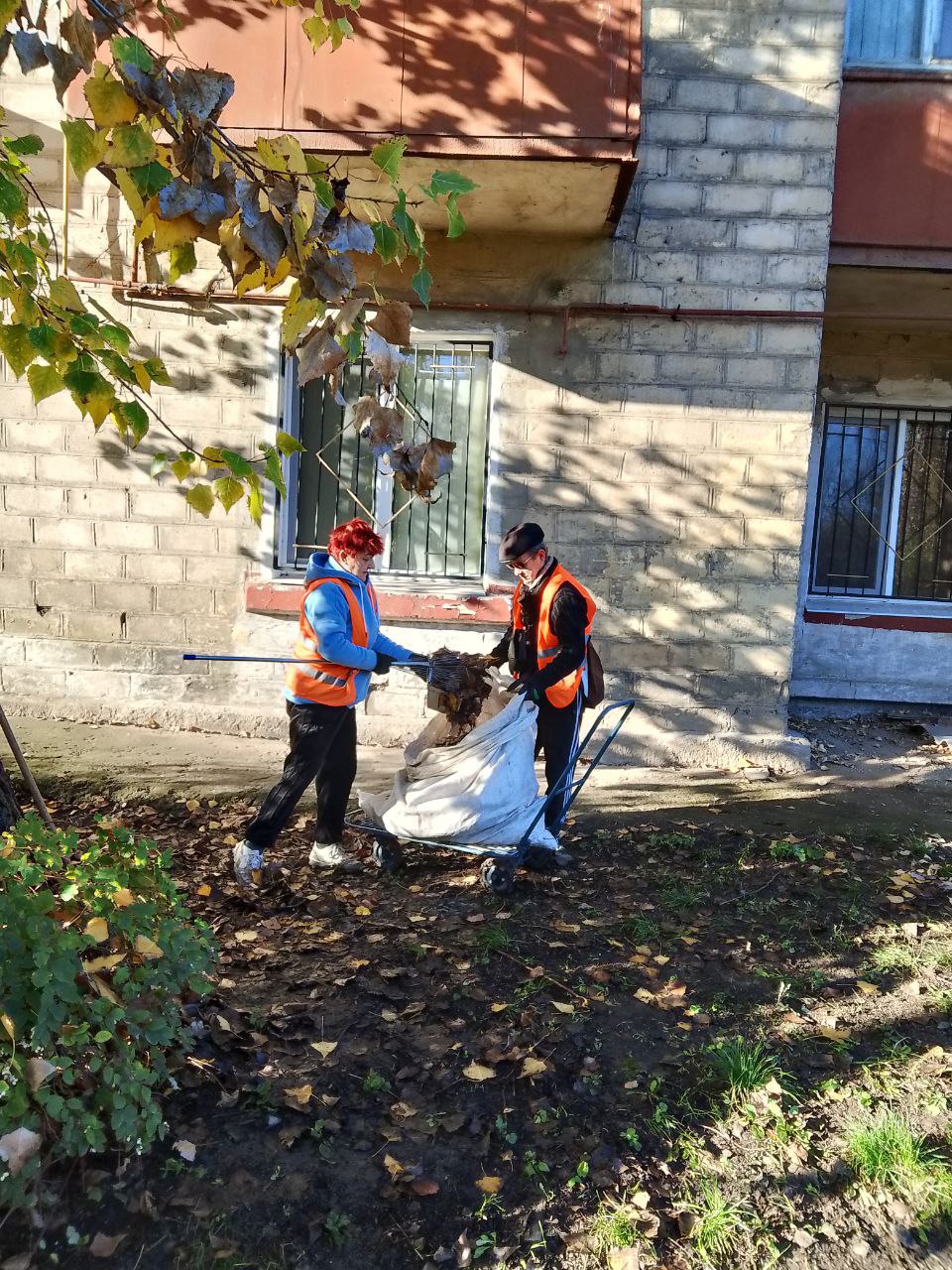 Сегодня, 30 октября 2025 года, в рамках проекта «Городская среда», реализуемого Единой Россией , работники предприятий Кировского района приняли участие в традиционной экологической акции «Чистый четверг» Сегодня, 30 октября 2025 года, в рамках проекта «Городская среда», реализуемого Единой Россией , работники предприятий Кировского района приняли участие в традиционной экологической акции «Чистый четверг»