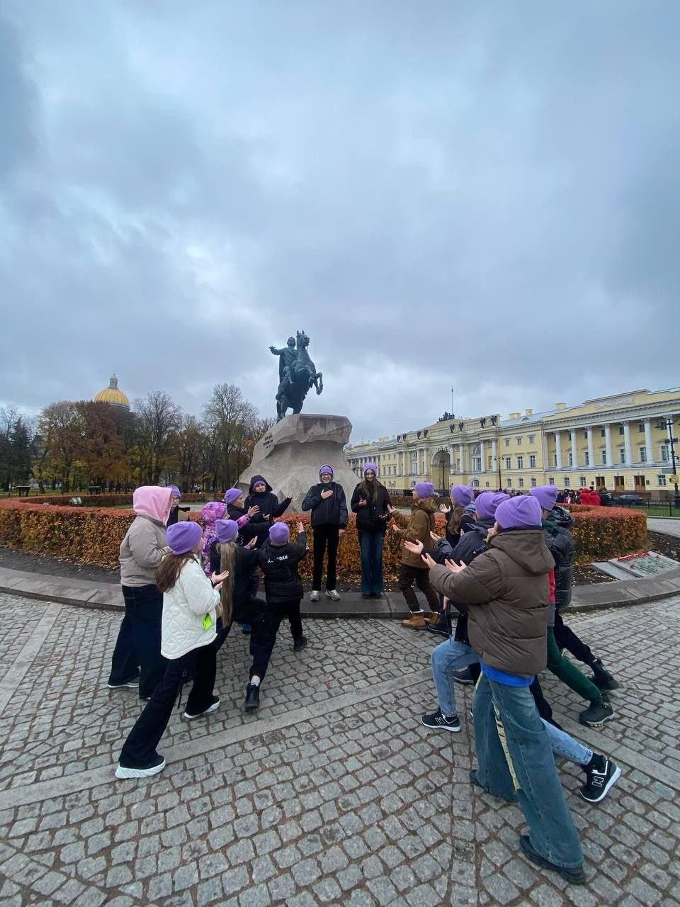 Мариупольские школьники продолжают отдыхать в Петербурге Мариупольские школьники продолжают отдыхать в Петербурге