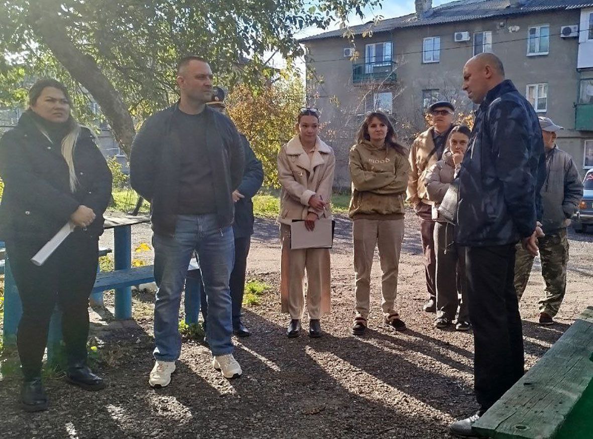 СОТРУДНИКИ ФИЛИАЛА "ХАРЦЫЗСКТЕПЛОСЕТЬ" ПРОВЕЛИ ВСТРЕЧУ С ГРАЖДАНАМИ СОТРУДНИКИ ФИЛИАЛА "ХАРЦЫЗСКТЕПЛОСЕТЬ" ПРОВЕЛИ ВСТРЕЧУ С ГРАЖДАНАМИ