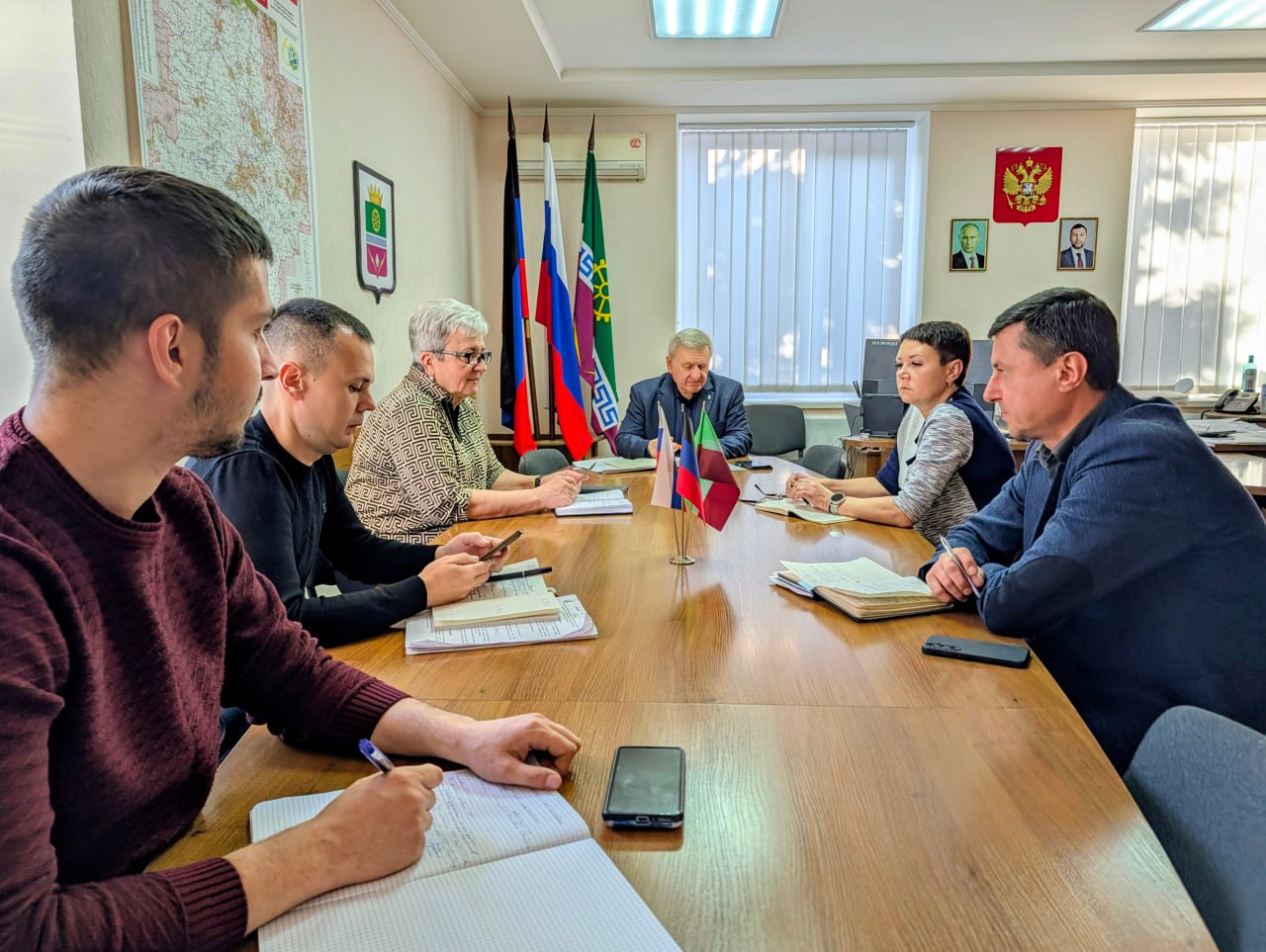 Глава муниципального образования Старобешевский муниципальный округ Николай Михайлов провел оперативное совещание по текущим вопросам