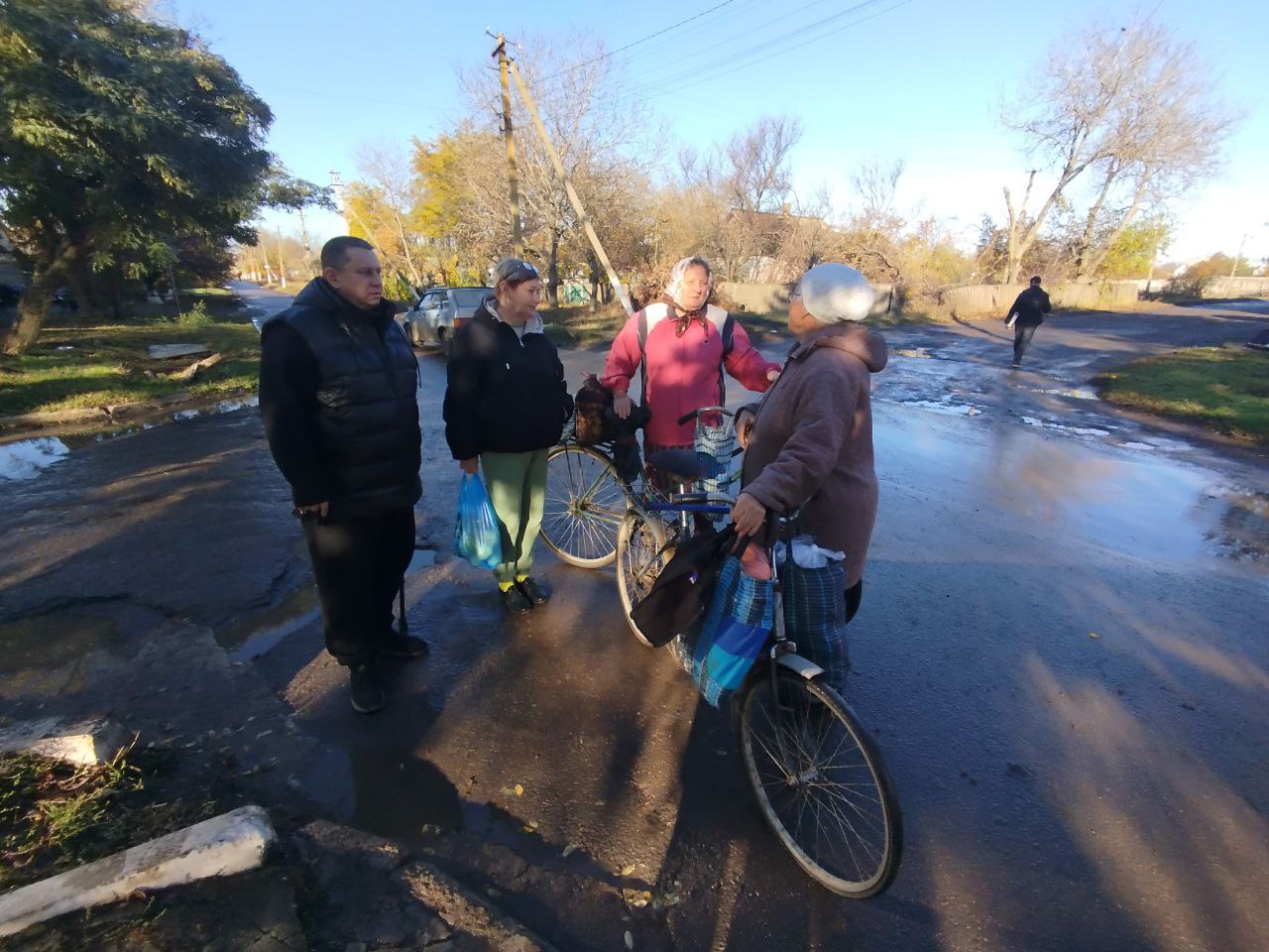 Первый заместитель главы Администрации Старобешевского муниципального округа Александр Ретивов провел сход граждан в селе Новокатериновка Первый заместитель главы Администрации Старобешевского муниципального округа Александр Ретивов провел сход граждан в селе Новокатериновка