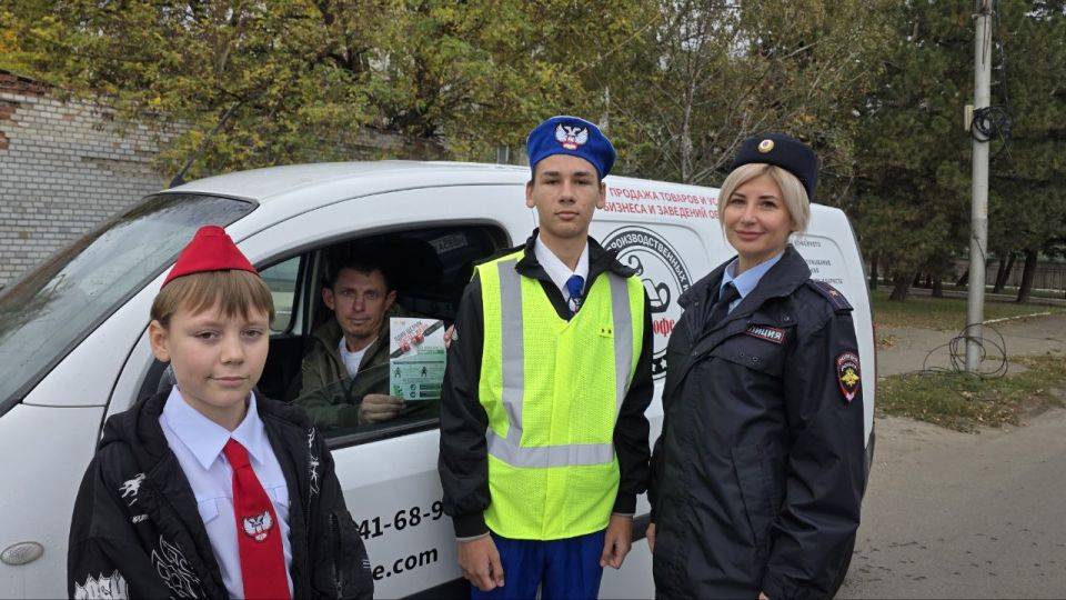 Госавтоинспекторы провели акцию «Пристегнись» Госавтоинспекторы провели акцию «Пристегнись»