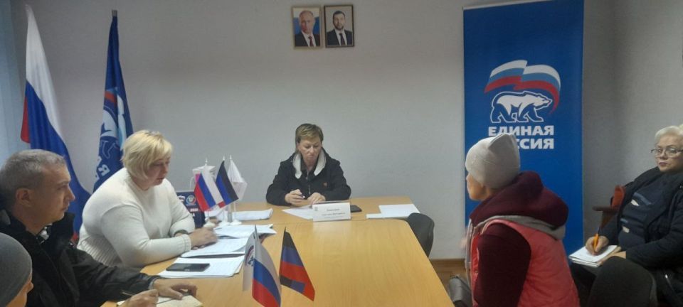 Роман Конев: 30 октября 2025 года состоялся приём граждан депутатом Горловского городского совета Донецкой Народной Республики первого созыва Светланой Евсеенко в местной общественной приёмной Председателя Партии «Единая...