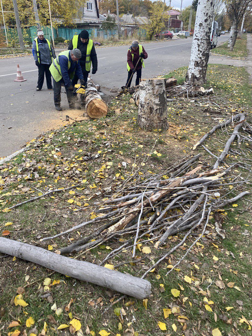 С заботой об округе.. На 31.10.2025 г. сотрудниками МУП "ЭКОС" выполнены следующие виды работ:   Вывоз мусора с территории ГБОУ "Школа №5 Ясиноватского МО" Восстановление наружного освещения по обращениям граждан (ул.... С заботой об округе.. На 31.10.2025 г. сотрудниками МУП "ЭКОС" выполнены следующие виды работ:   Вывоз мусора с территории ГБОУ "Школа №5 Ясиноватского МО" Восстановление наружного освещения по обращениям граждан (ул....