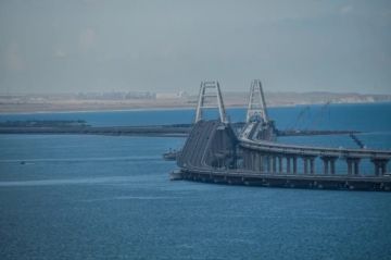 3 ноября запретят проезд электромобилей по Крымскому мосту