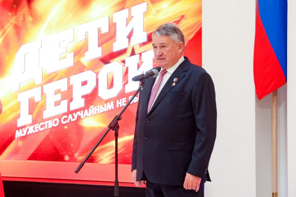 � ������ ��������� ��������� �����-������ �� �������� ����� � ����������� ��������