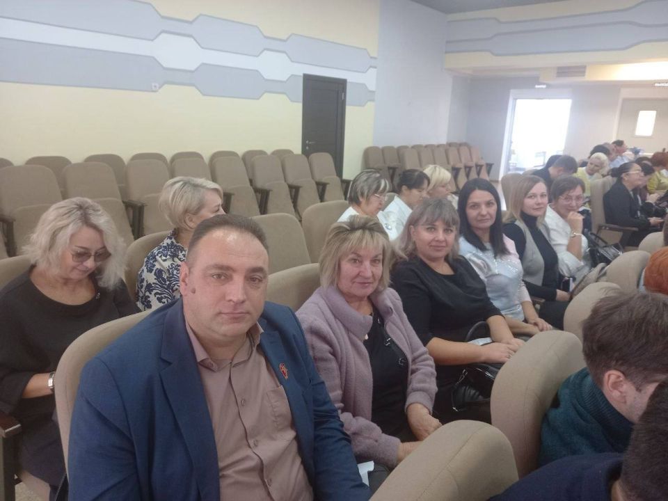 Педагоги Мангушского округа приняли участие в форуме «Город профессионального роста педагогов» Педагоги Мангушского округа приняли участие в форуме «Город профессионального роста педагогов»