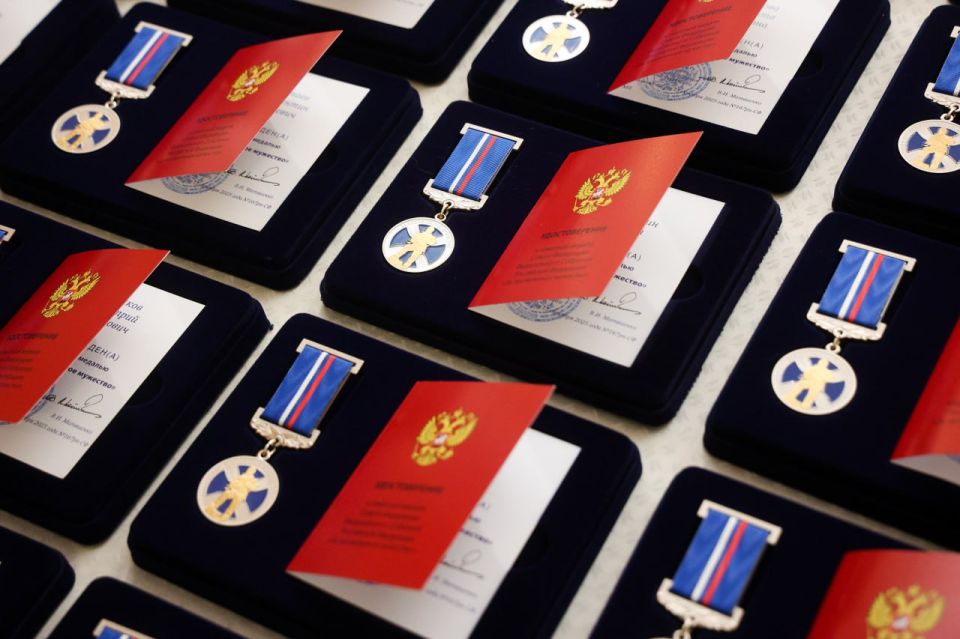 � ������ ��������� ��������� �����-������ �� �������� ����� � ����������� ��������