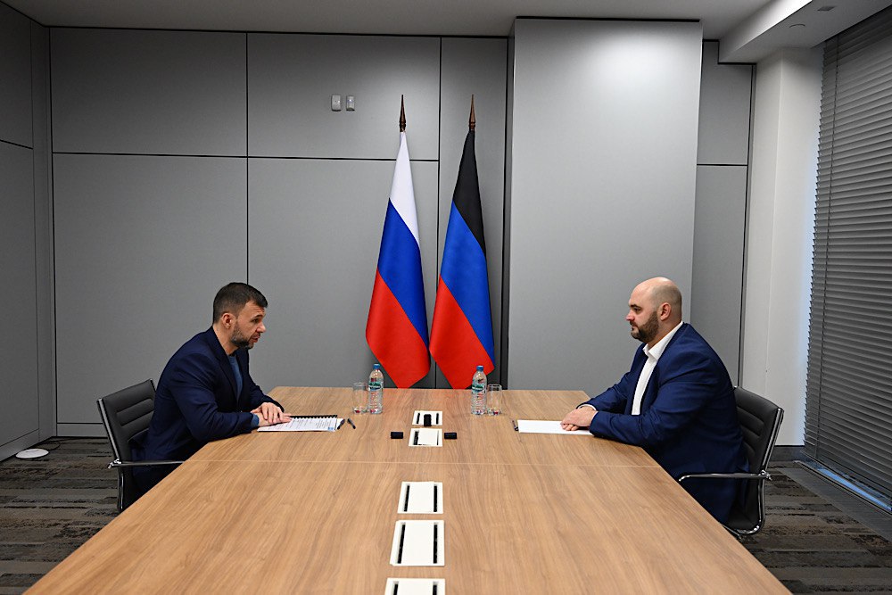Глава ДНР Денис Пушилин встретился с новым министром имущественных и земельных отношений Яковом Ходосом, дав ряд поручений по организации эффективной системы управления, а также обеспечения роста бюджета республики и...