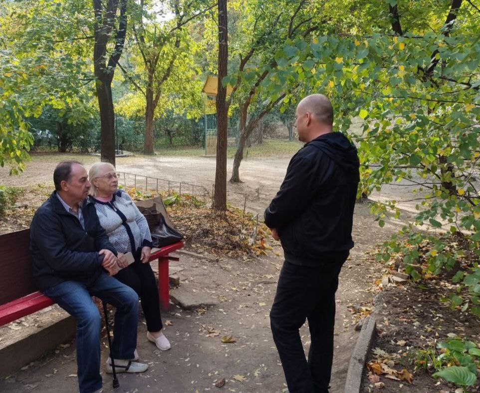 По поручению Главы ДНР Дениса Пушилина в Ворошиловском внутригордском районе продолжаются встречи с населением