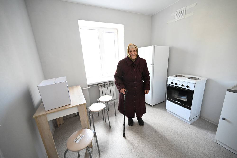 Денис Пушилин: На прошлой неделе распорядился в срочном порядке заселить людей в отремонтированный специалистами ЯНАО многоквартирный дом и открыть для приема людей административное здание в Авдеевке Денис Пушилин: На прошлой неделе распорядился в срочном порядке заселить людей в отремонтированный специалистами ЯНАО многоквартирный дом и открыть для приема людей административное здание в Авдеевке