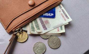 До 1 января 2026 года: получателям пенсионных и социальных выплат ДНР нужно оформить карты "МИР"