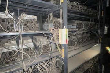 В Енакиево полиция обнаружила нелегальную майнинговую ферму