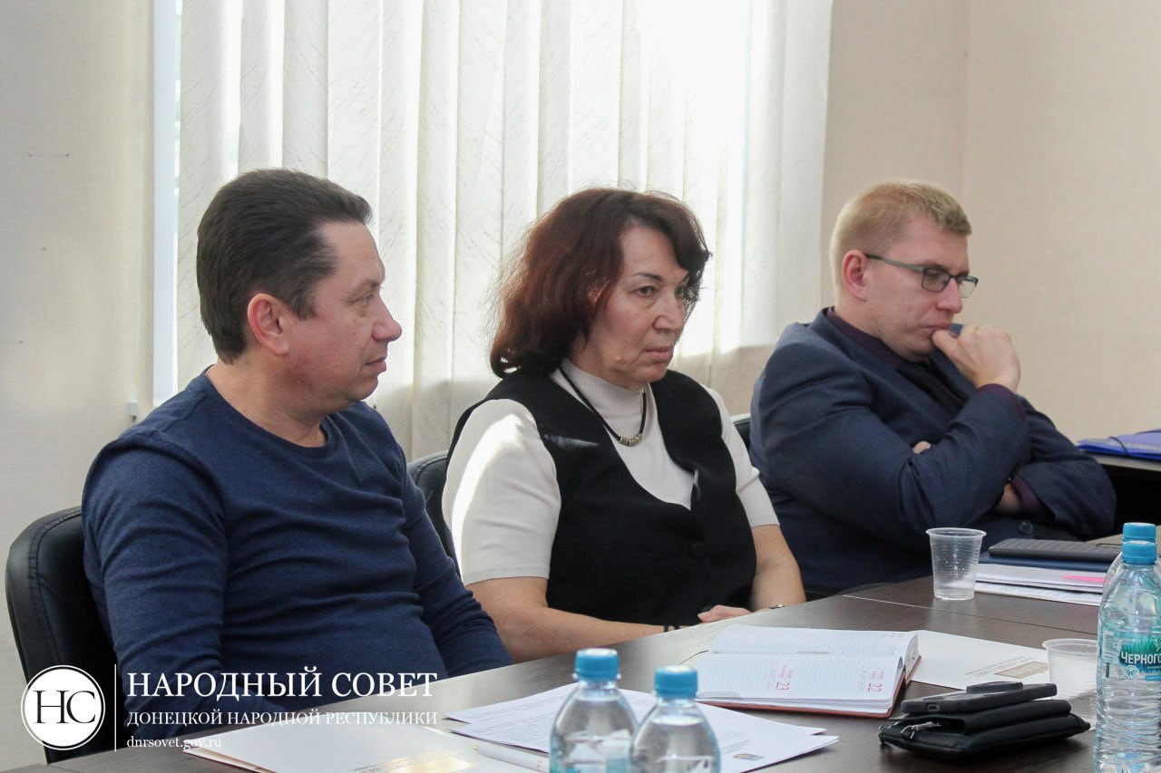 В Народном Совете обсудили взаимодействие органов исполнительной власти и местного самоуправления В Народном Совете обсудили взаимодействие органов исполнительной власти и местного самоуправления