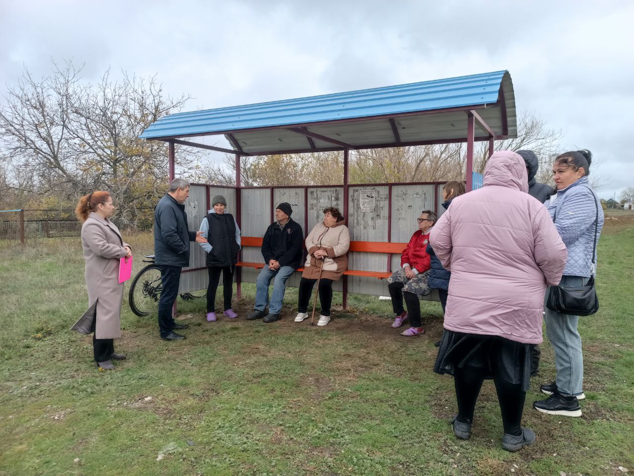 Сегодня  Первый заместитель главы Администрации Володарского муниципального округа Боровик Д.В. провёл встречу с жителями с. Сергеевка