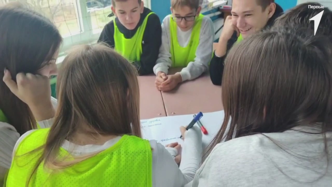 Учимся проектировать. Первые из школы №41 собрались вместе, чтобы зарядиться идеями, бурными обсуждениями и успешно провести проектную сессию