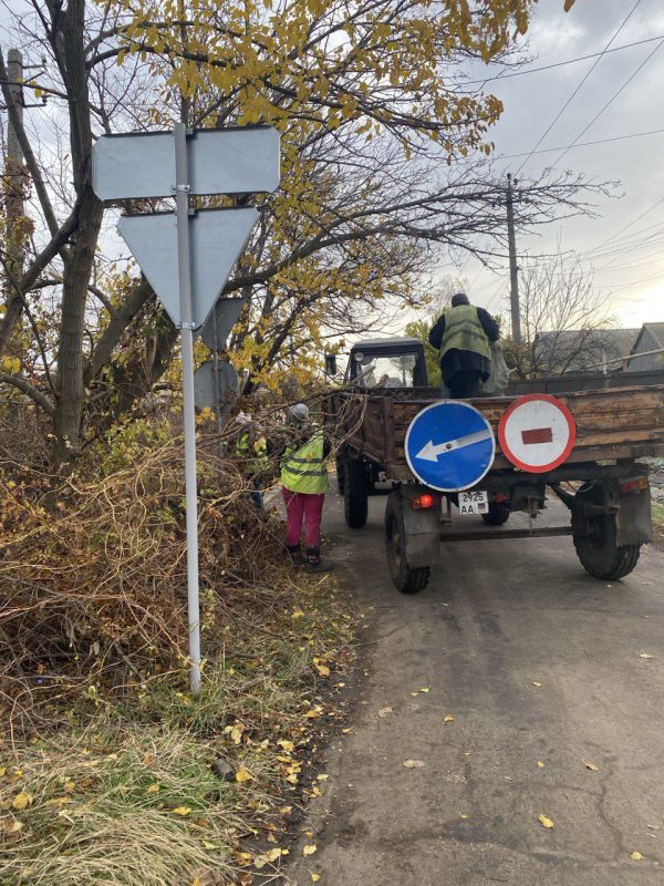 С заботой об округе.. На 31.10.2025 г. сотрудниками МУП "ЭКОС" выполнены следующие виды работ: Вывоз мусора с территории ГБОУ "Школа №5 Ясиноватского МО" Восстановление наружного освещения по обращениям граждан (ул.... С заботой об округе.. На 31.10.2025 г. сотрудниками МУП "ЭКОС" выполнены следующие виды работ: Вывоз мусора с территории ГБОУ "Школа №5 Ясиноватского МО" Восстановление наружного освещения по обращениям граждан (ул....