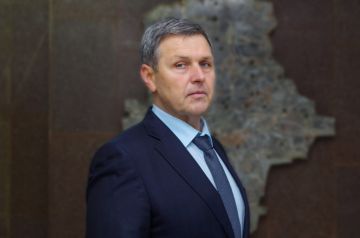 Сегодня в 14:00 Министр культуры Михаил Желтяков проведет прямую линию, в ходе которой ответит на вопросы жителей Республики