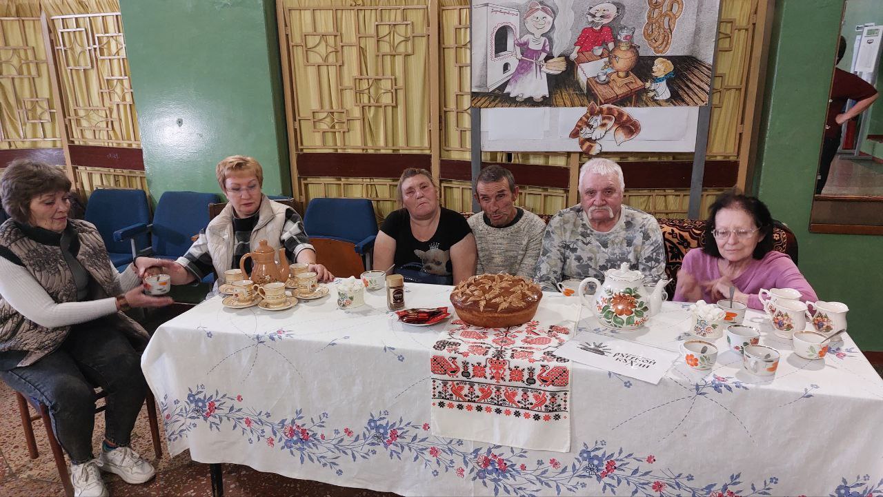 Сегодня, 31 октября, в рамках мероприятий Всероссийского фестиваля русской кухни, приуроченных ко Дню народного единства, в пункте временного размещения и питания, развернутого на базе МБУ «Дворец культуры им. Воровского... Сегодня, 31 октября, в рамках мероприятий Всероссийского фестиваля русской кухни, приуроченных ко Дню народного единства, в пункте временного размещения и питания, развернутого на базе МБУ «Дворец культуры им. Воровского...