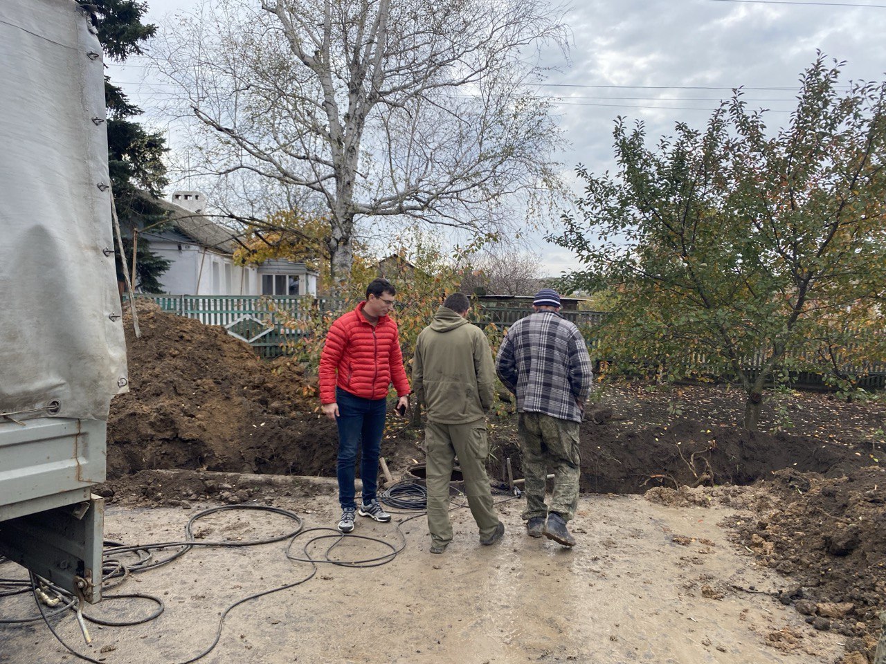 Рабочий выезд Михаила Чекалова: ход ремонта водопровода на ул. Мариупольской