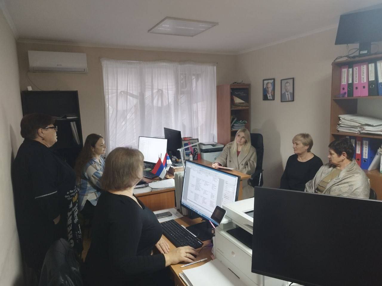 Сегодня, заместитель Главы Администрации Тельмановского муниципального округа провела  встречу с трудовым коллективом отдела культуры Тельмановского м. о., где были рассмотрены следующие ключевые направления: