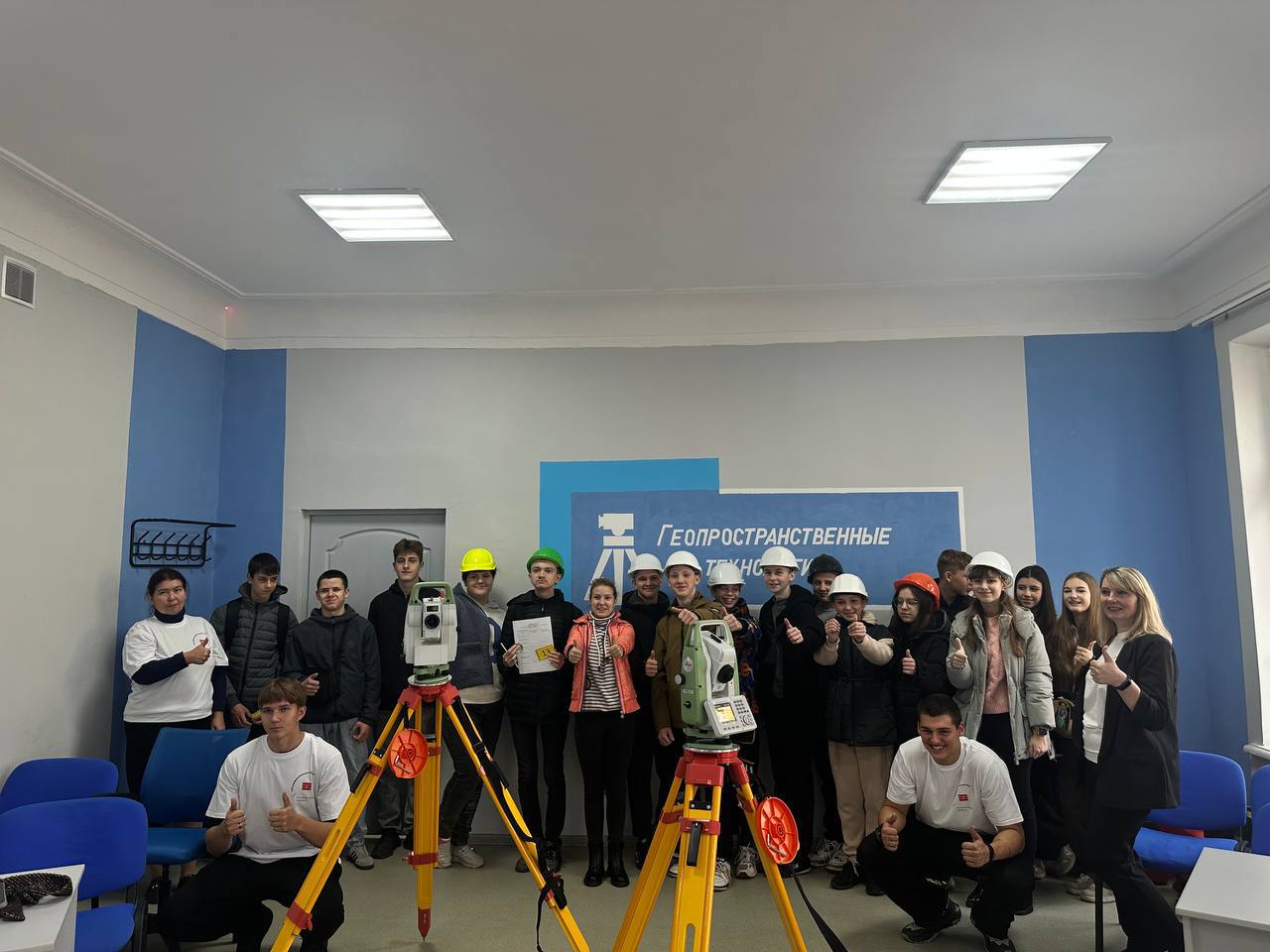 Более 155 тысяч учеников и студентов приняли участие в акции «Учиться в Донбассе»