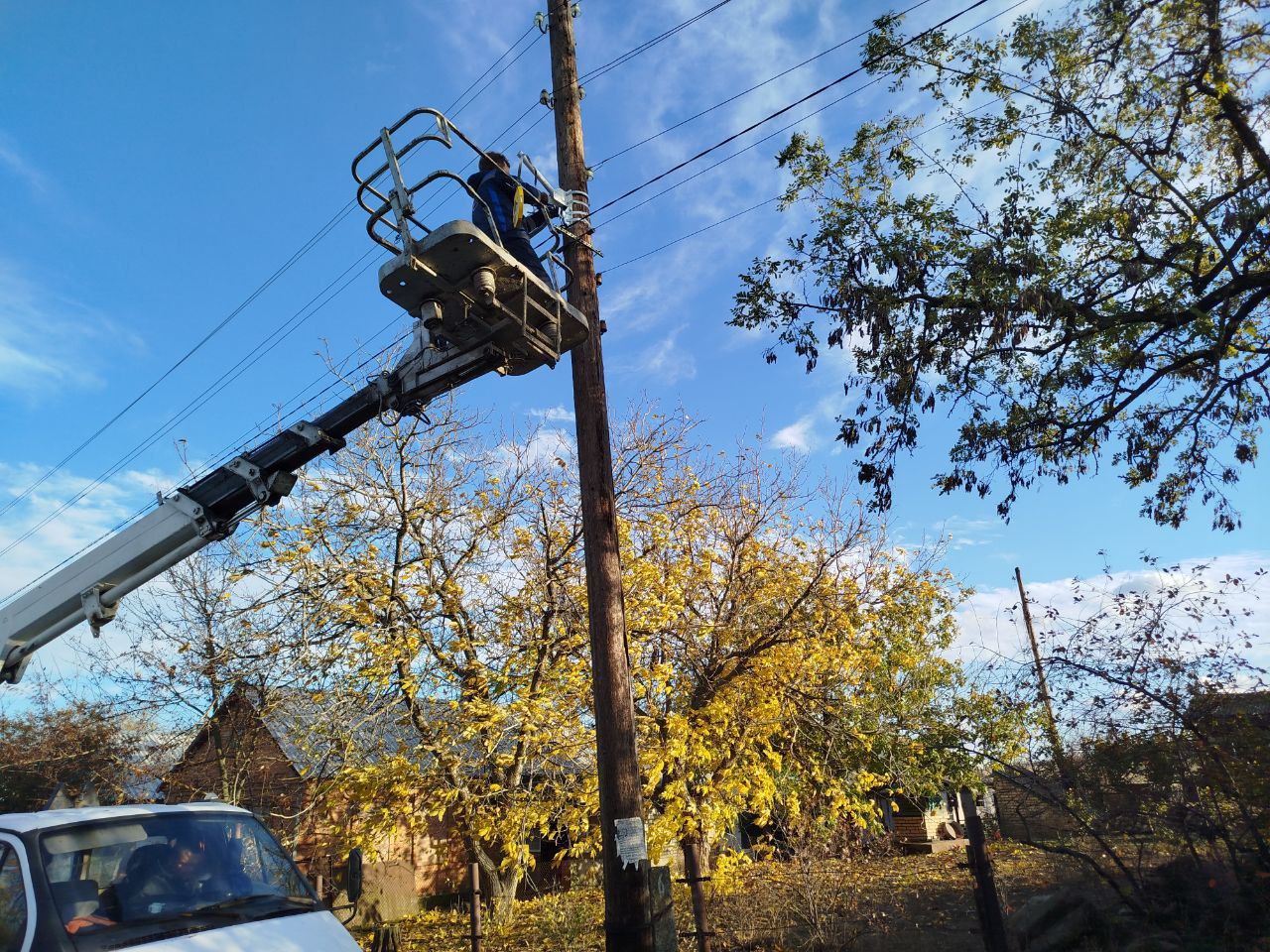 Наталья Великодная: Продолжаем работы по восстановлению уличного освещения в населенных пунктах Тельмановского округа Наталья Великодная: Продолжаем работы по восстановлению уличного освещения в населенных пунктах Тельмановского округа