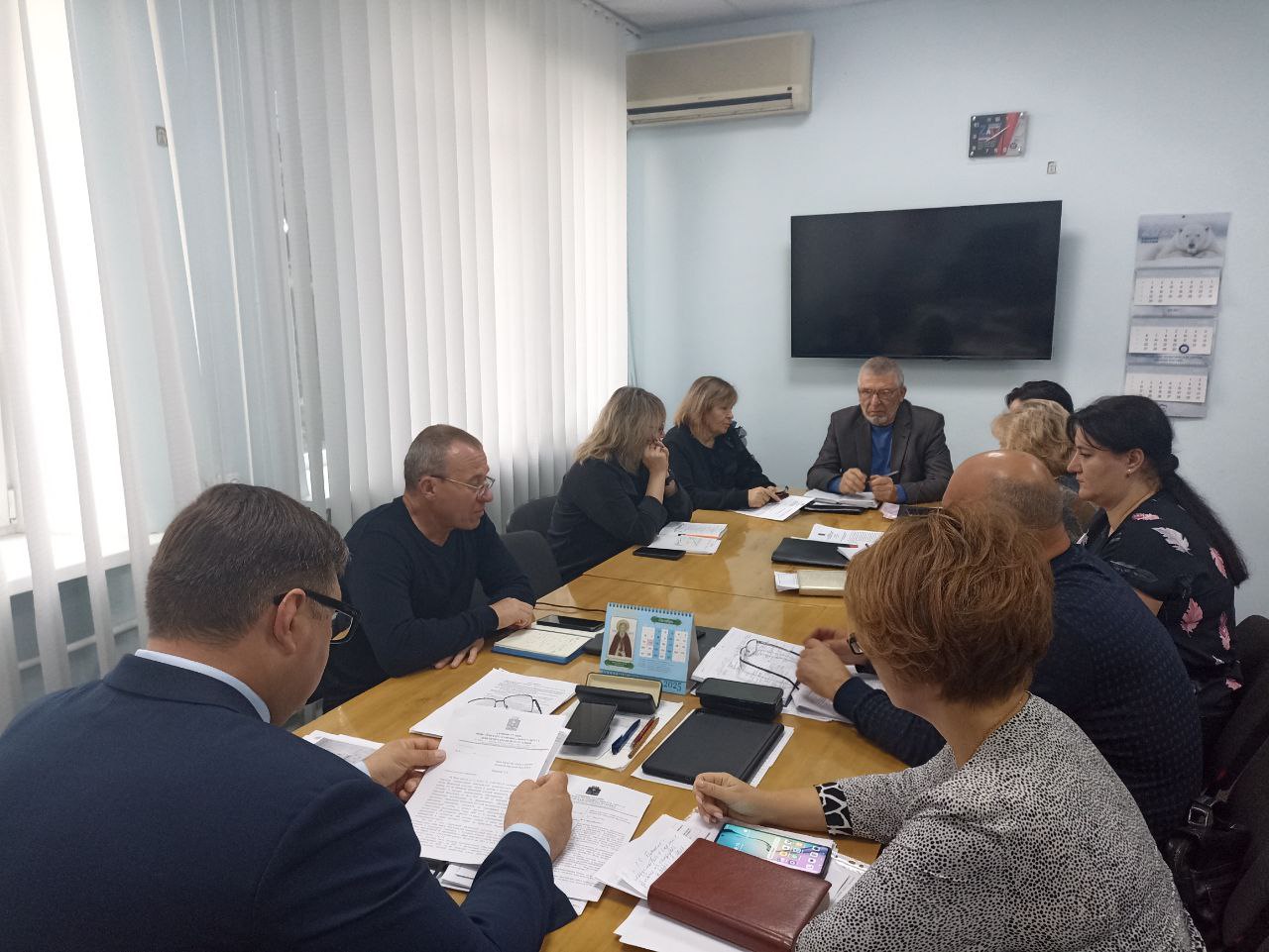 Василий Овчаров: Сегодня, 31 октября, провел оперативное совещание по рабочим вопросам с участием заместителей Главы и руководителей структурных подразделений Администрации округа Василий Овчаров: Сегодня, 31 октября, провел оперативное совещание по рабочим вопросам с участием заместителей Главы и руководителей структурных подразделений Администрации округа