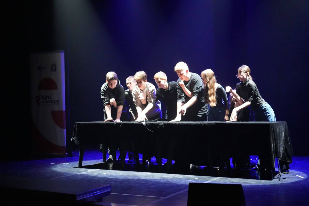 Михаил Желтяков: С 27 по 31 октября на базе Донецкого республиканского академического театра кукол прошел второй этап уникального театрально-образовательного форума для детей