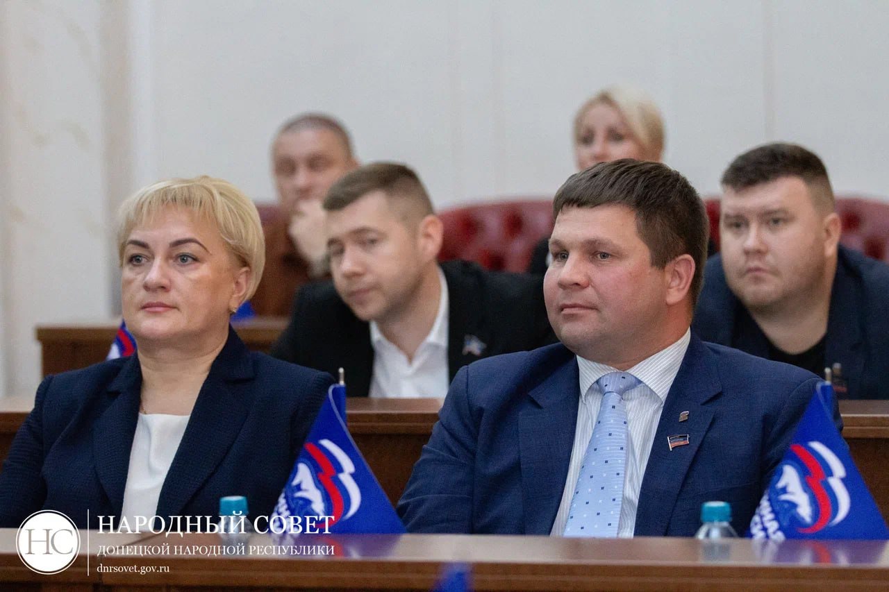 «Правительственный час» с участием врио министра молодежной политики Республики Денисом Шимановским «Правительственный час» с участием врио министра молодежной политики Республики Денисом Шимановским