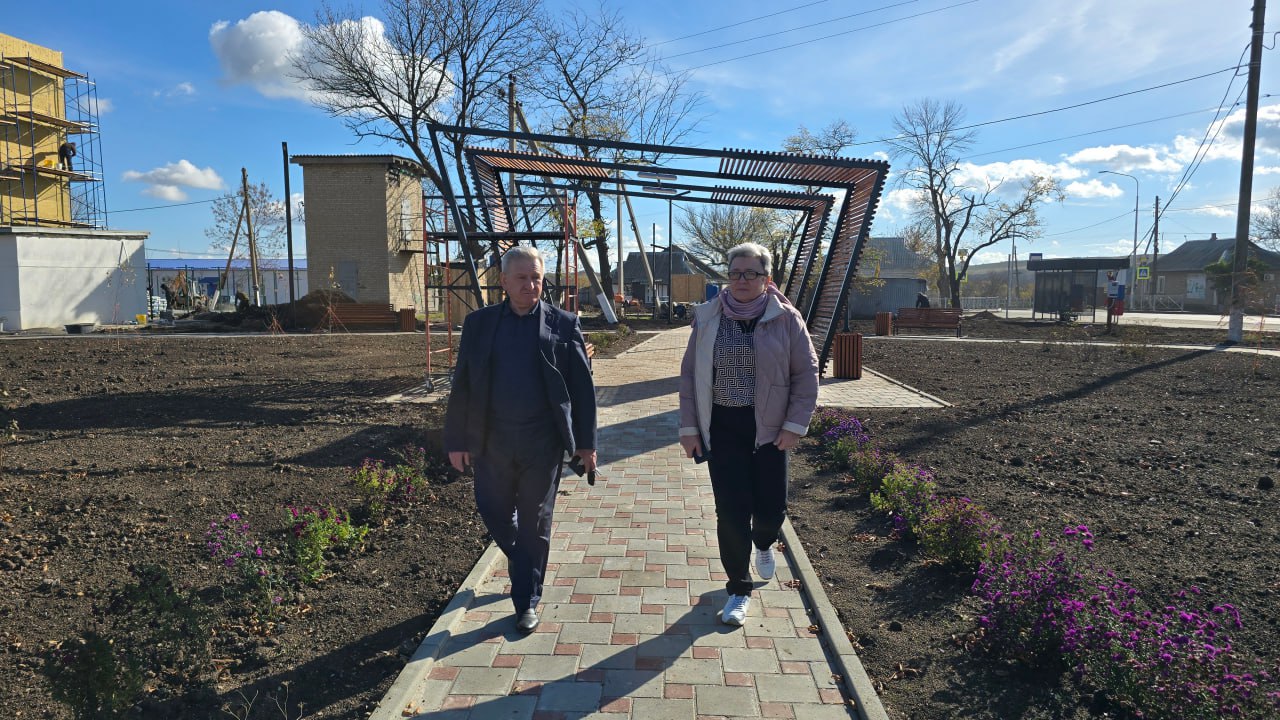 Николай Михайлов: В рамках реализации федерального проекта «Развитие отдельных территорий» государственной программы Российской Федерации «Комплексное развитие сельских территорий» в селе Раздольное проводятся работы по...