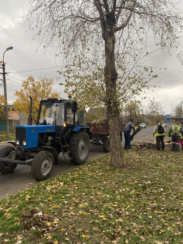С заботой об округе.. На 31.10.2025 г. сотрудниками МУП "ЭКОС" выполнены следующие виды работ: Вывоз мусора с территории ГБОУ "Школа №5 Ясиноватского МО" Восстановление наружного освещения по обращениям граждан (ул.... С заботой об округе.. На 31.10.2025 г. сотрудниками МУП "ЭКОС" выполнены следующие виды работ: Вывоз мусора с территории ГБОУ "Школа №5 Ясиноватского МО" Восстановление наружного освещения по обращениям граждан (ул....